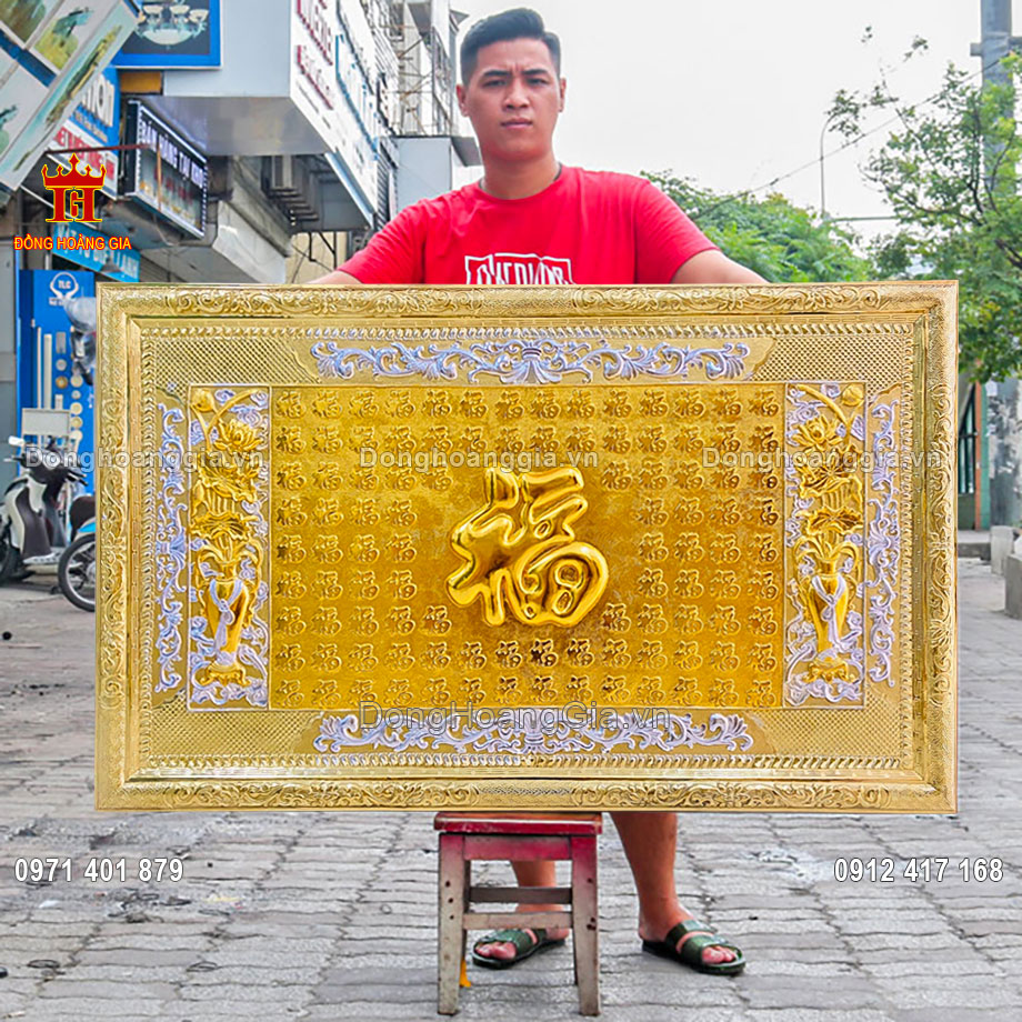 Tranh chữ bách phúc bằng đồng mạ vàng bạc là dòng sản phẩm cao cấp